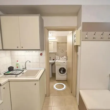 Pearl Free Private Parking Of Stayinthess Apartman