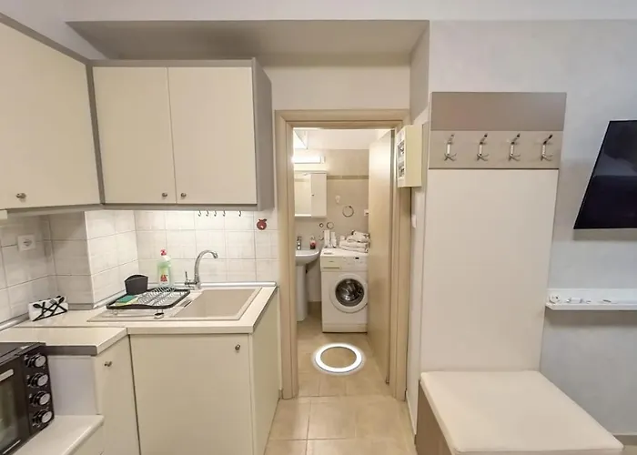 Pearl Free Private Parking Of Stayinthess Apartman