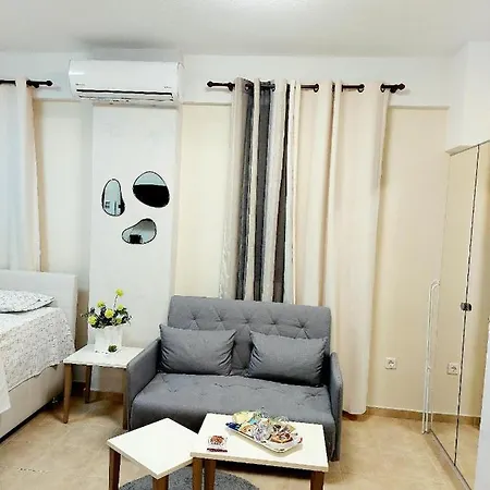 アパート Pearl Free Private Parking Of Stayinthess テッサロニキ