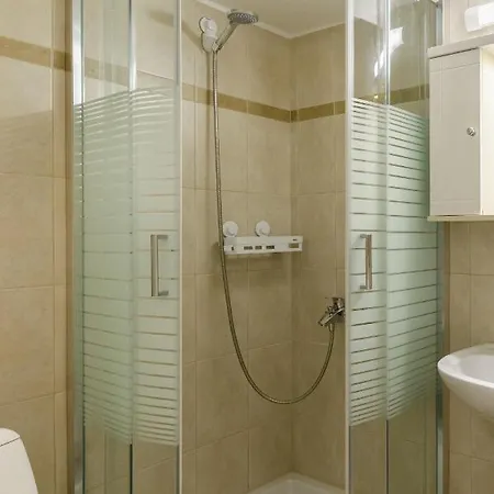 アパート Pearl Free Private Parking Of Stayinthess テッサロニキ