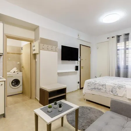 Pearl Free Private Parking Thessaloniki